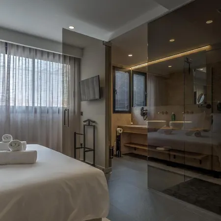 Tq 10 Boutique Aparthotel